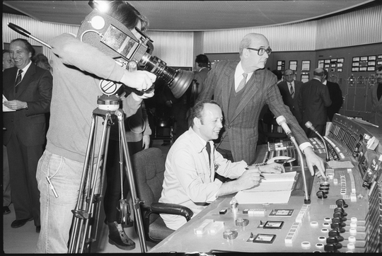 Endgültige Abschaltung des Forschungsreaktors 2, 21.12.1981, Fotografie unbekannter Urheberschaft. KIT-Archiv 28028/17618.