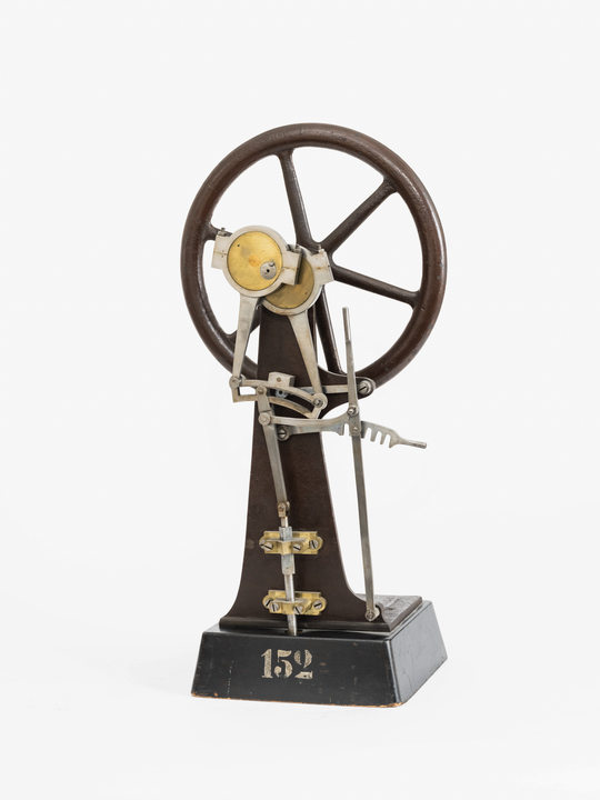 Modell einer Stephenson-Steuerung für Dampfmaschinen, um 1850. KIT-Fakultät für Maschinenbau, Redtenbacher-Sammlung, Aufnahme 2024. Fotografie: Amadeus Bramsiepe.