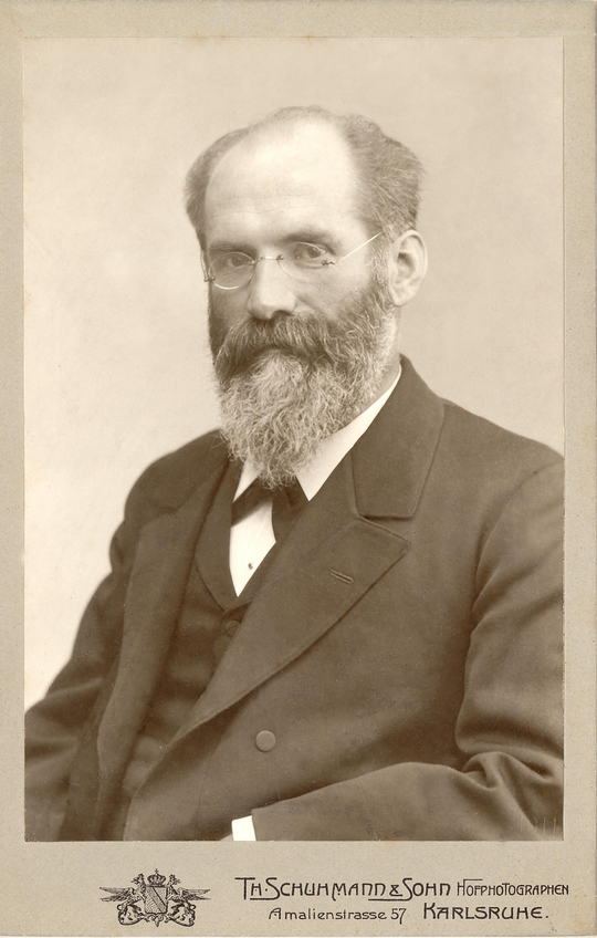 Engelbert Arnold, Professor für Elektrotechnik, ca. 1900, Fotografie: Th. Schuhmann & Sohn, Karlsruhe. KIT-Archiv 28010/I 3636.