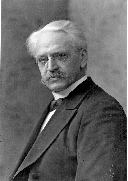 Der Professor für Technische Chemie Hans Bunte im Portrait, 1906, Fotografie: Atelier Oskar Suck. KIT-Archiv 28010/I 2114.