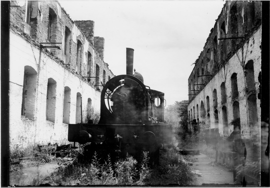 Das zerstörte Verkehrsmuseum an der Technischen Hochschule Karlsruhe, ca. 1950, Fotografie unbekannter Urheberschaft. KIT-Archiv 28010/I 3924.
