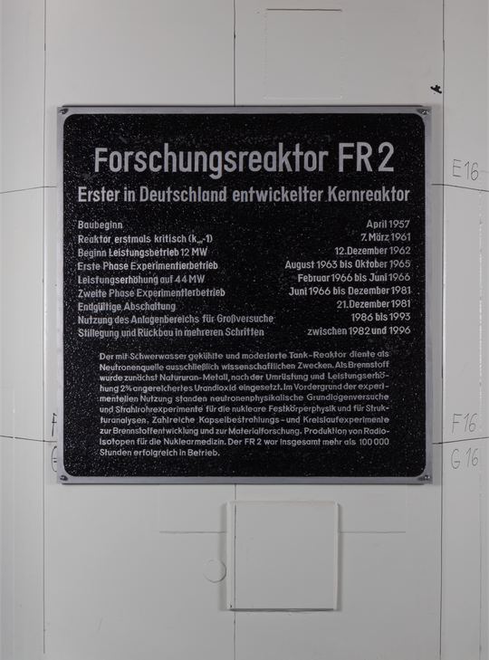 Tafel am Forschungsreaktor 2